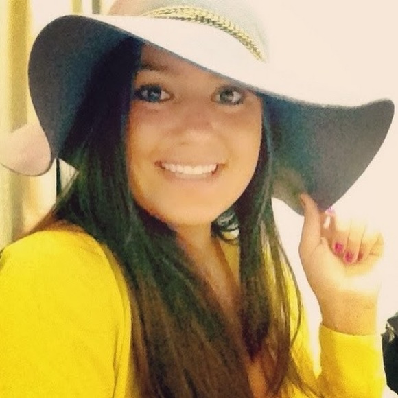 Meet your Posher, Jaycee - Picture 1 of 1